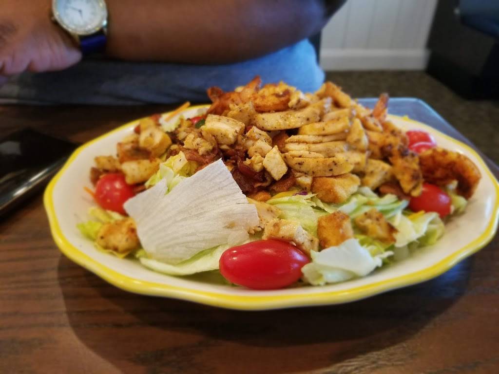 Carey Hilliards | restaurant | 3316 Skidaway Rd, Savannah, GA 31404, USA | 9123547240 OR +1 912-354-7240