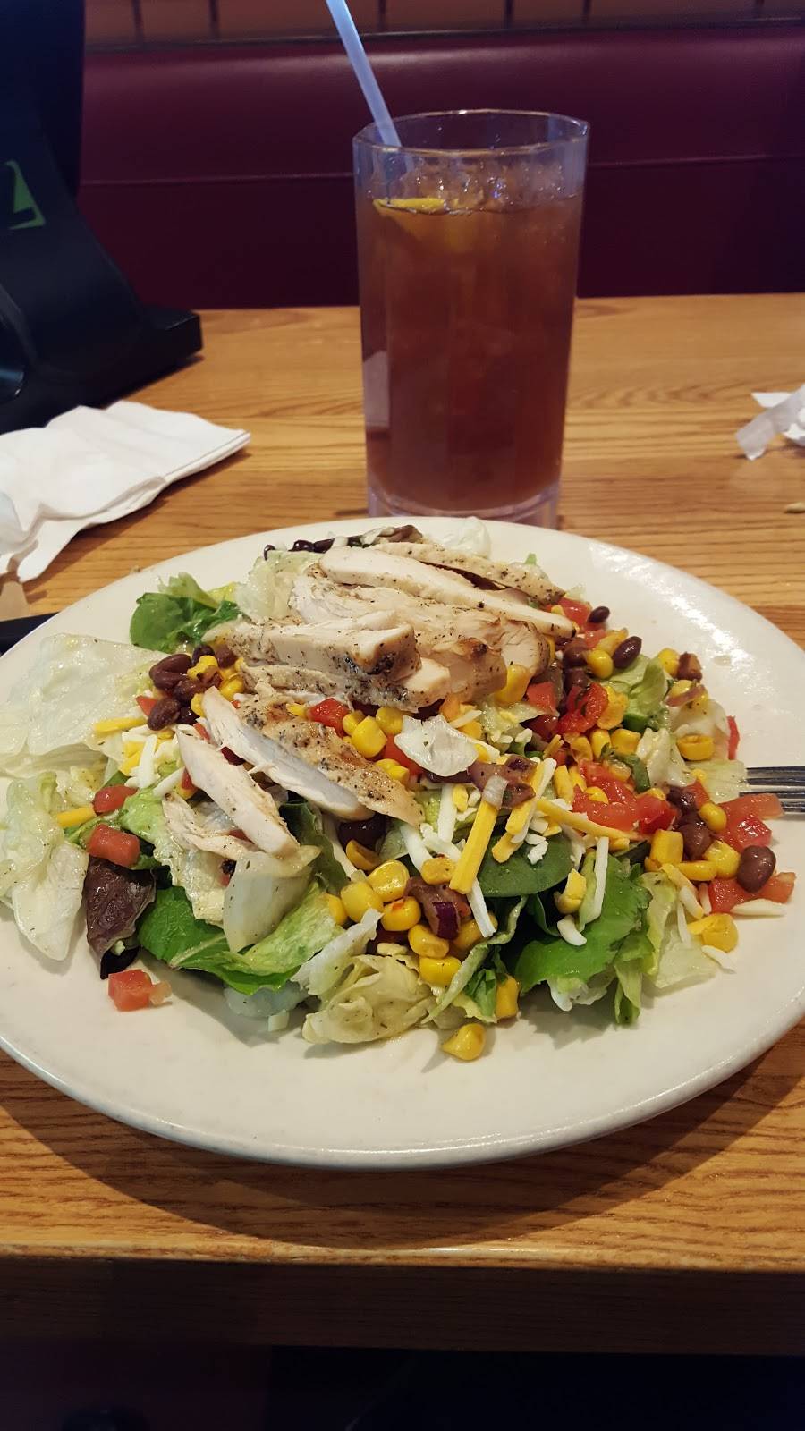 Chilis Grill & Bar | restaurant | 5150 E Broadway Blvd, Tucson, AZ 85711, USA | 5207473330 OR +1 520-747-3330