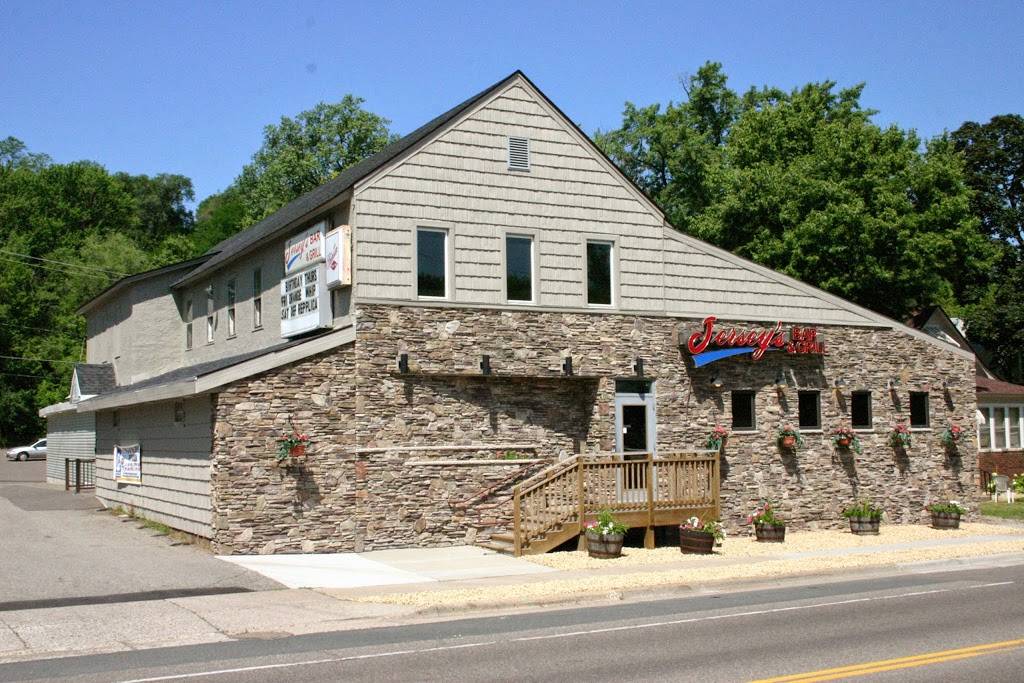 Jerseys Bar & Grill | restaurant | 6449 Concord Blvd, Inver Grove Heights, MN 55076, USA | 6514554561 OR +1 651-455-4561