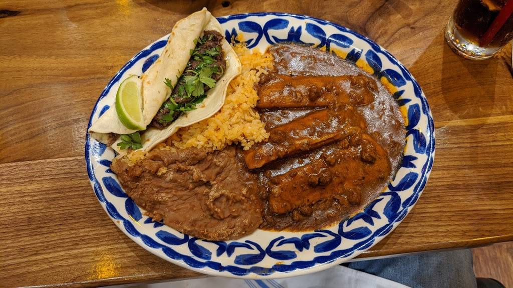 Mi Familia at the Rim | restaurant | 18403 I-10 West, San Antonio, TX 78257, USA | 2107284700 OR +1 210-728-4700