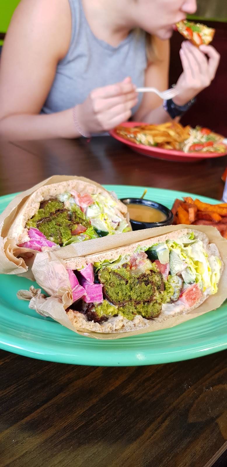 Viva Falafel | restaurant | 3001, 4400 E 4th St, Long Beach, CA 90814, USA | 5625889292 OR +1 562-588-9292