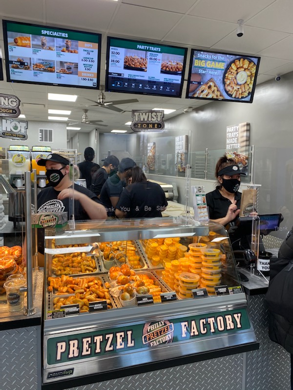 Philly Pretzel Factory | bakery | 2105 Hillside Avenue, New Hyde Park, NY 11040, USA | 5163231300 OR +1 516-323-1300