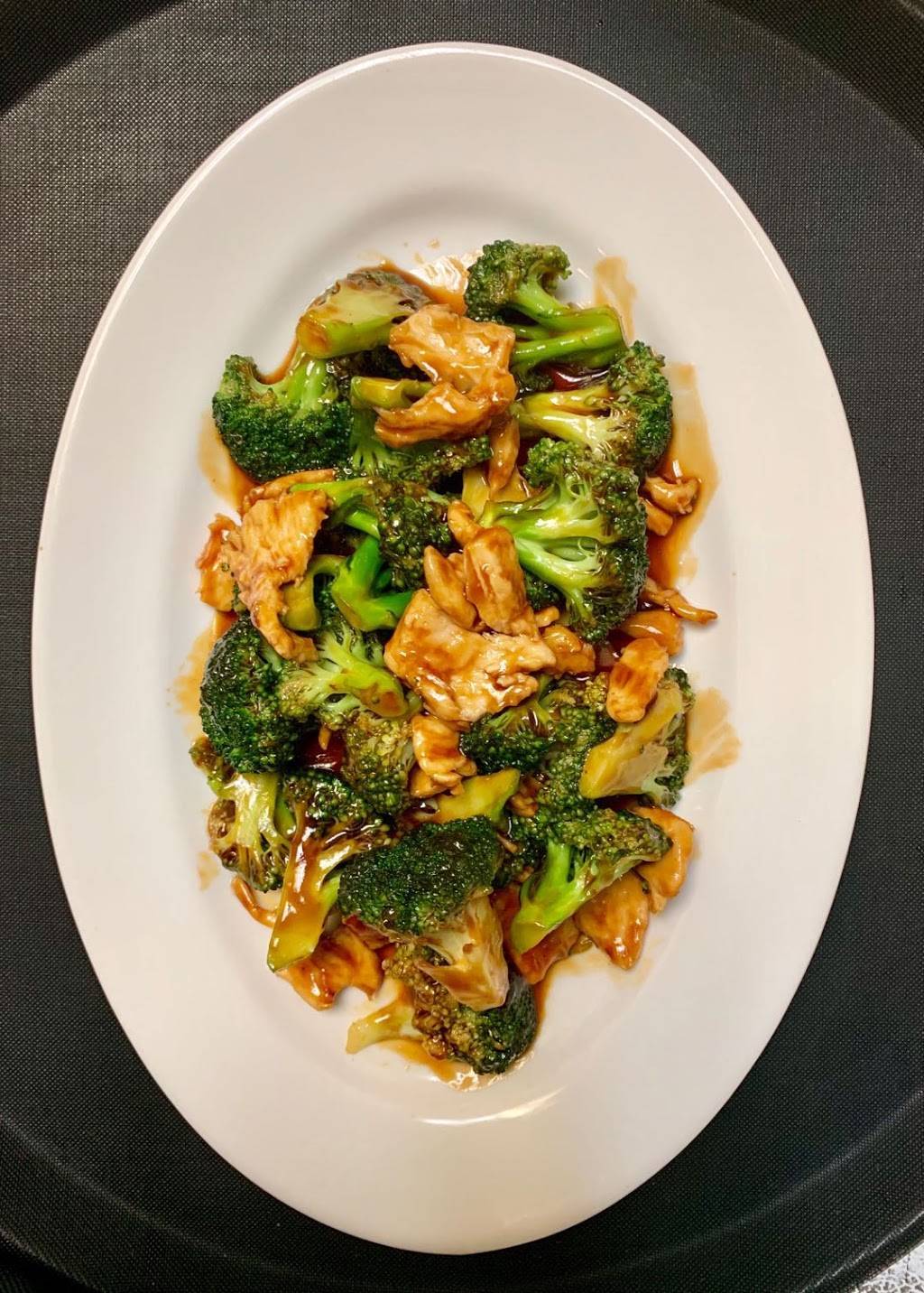 New Chopsticks | restaurant | 1764, 1021 16th Ave, Monroe, WI 53566, USA | 6083297900 OR +1 608-329-7900