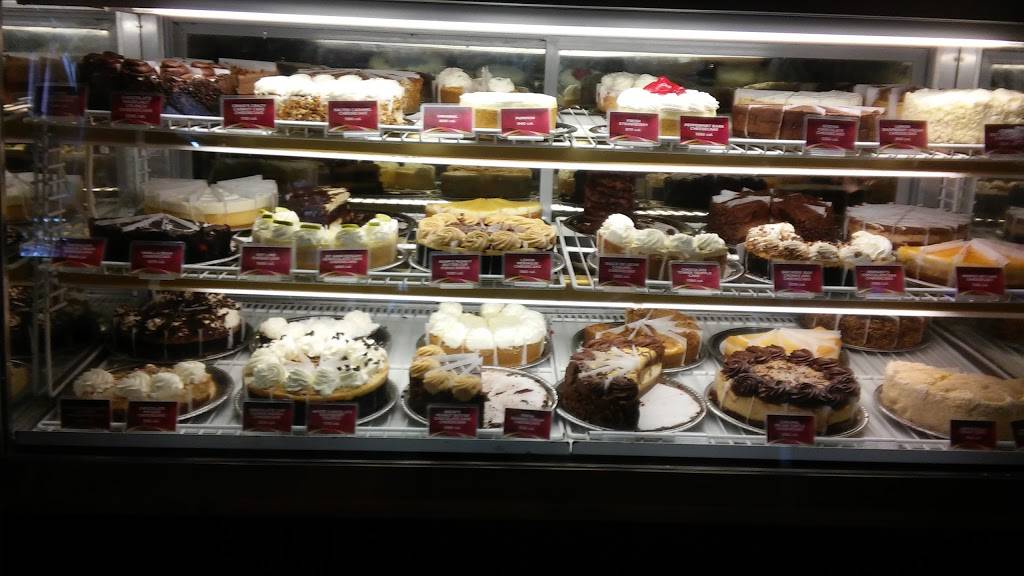 The Cheesecake Factory | restaurant | 131 Wolf Rd, Albany, NY 12205, USA | 5184532500 OR +1 518-453-2500