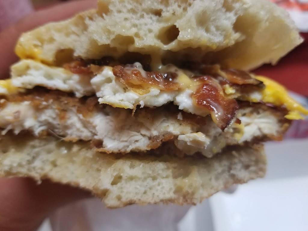 Jack in the Box | restaurant | 3500 E Philadelphia St, Ontario, CA 91761, USA | 9099235966 OR +1 909-923-5966