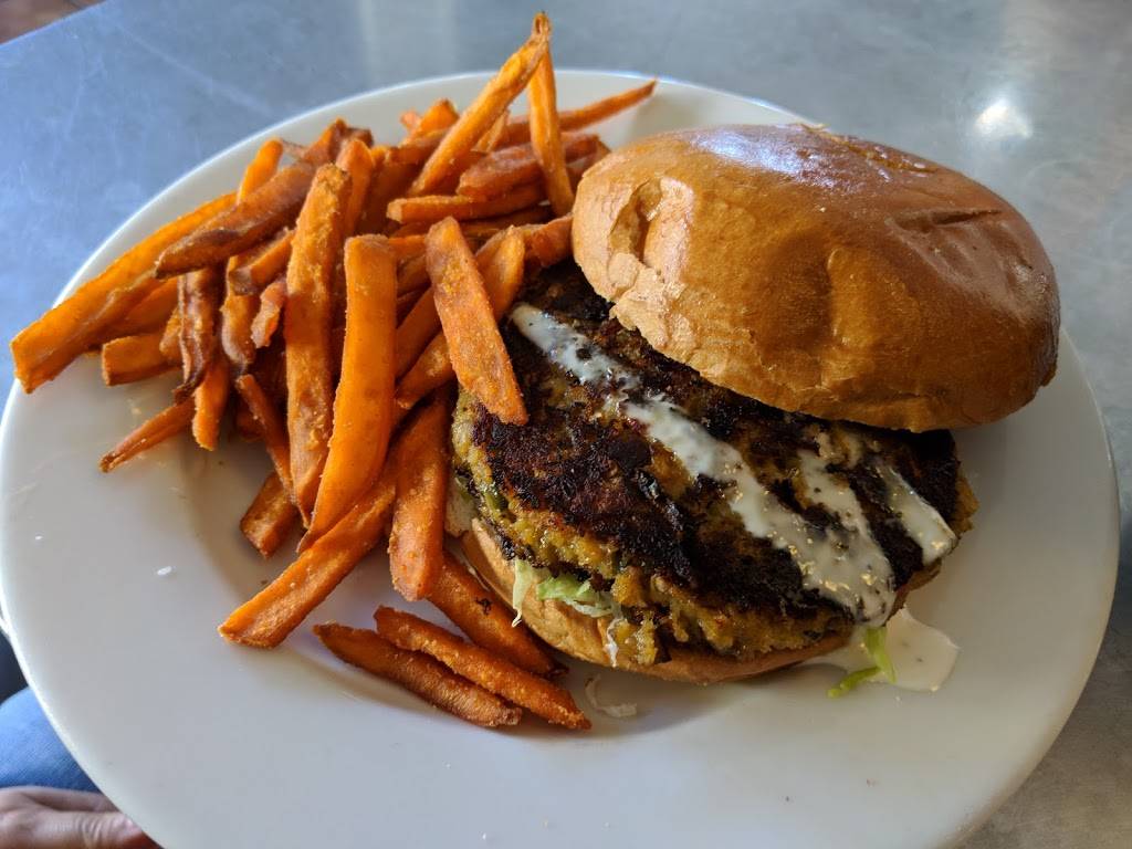 CHOMP Burgers, Fries, Shakes | restaurant | 1693 Mission Dr, Solvang, CA 93463, USA | 8056887733 OR +1 805-688-7733