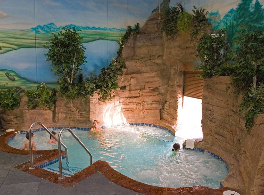 Arrowwood Lodge at Brainerd Lakes | restaurant | 6967 Lake Forest Rd, Baxter, MN 56425, USA | 2188225634 OR +1 218-822-5634