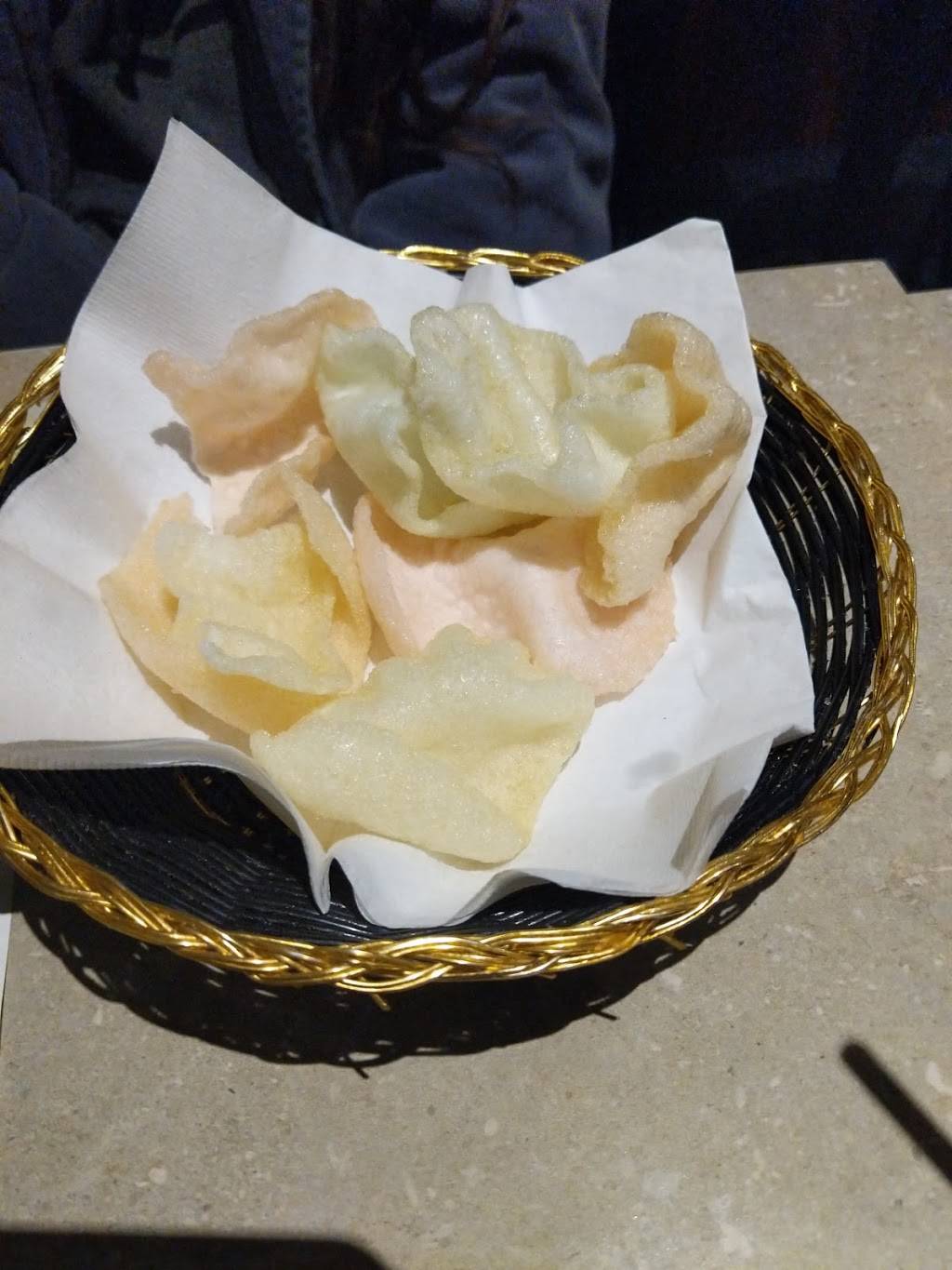 Thai Golden Bell Restaurant | restaurant | 16925 Yonge St, Newmarket, ON L3Y 5Y1, Canada | 9059540954 OR +1 905-954-0954