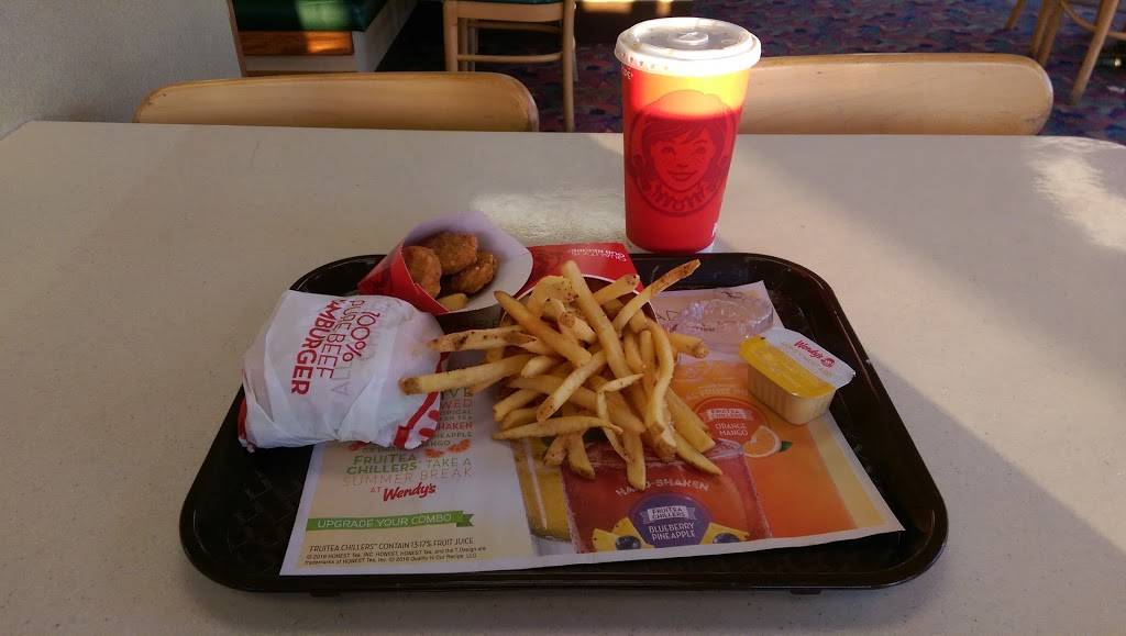 Wendys | restaurant | 14960 La Mirada Blvd, La Mirada, CA 90638, USA | 7145215170 OR +1 714-521-5170