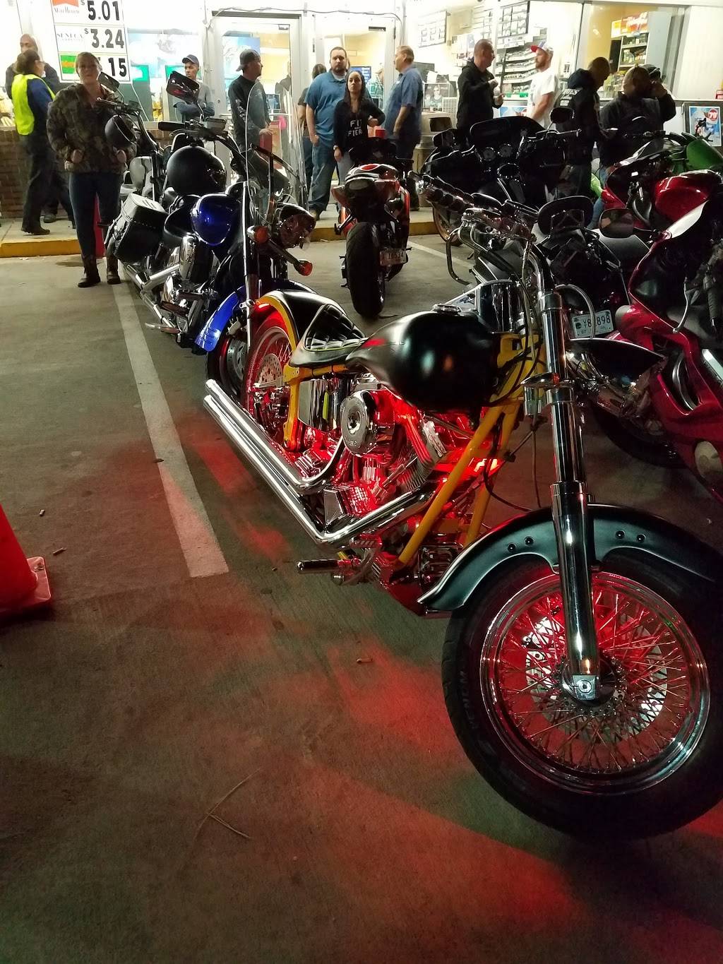 Kangaroo Express | meal takeaway | 201 Main St, Daytona Beach, FL 32118, USA | 3862529867 OR +1 386-252-9867