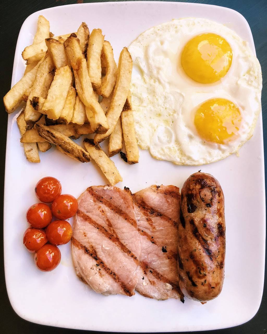 The Cat & Fiddle Pub & Restaurant | restaurant | 742 N Highland Ave, Hollywood, CA 90038, USA | 3234683800 OR +1 323-468-3800