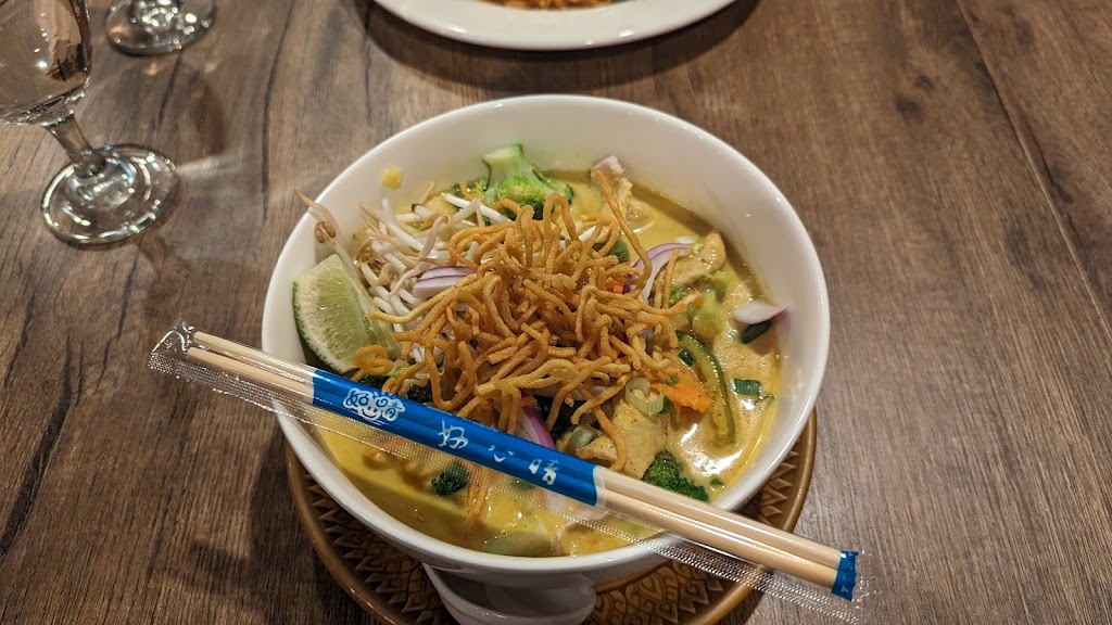 Tuk Tuk Thai Kitchen | restaurant | 309 Lancaster Ave Suite A6, Malvern, PA 19355, USA | 6102409930 OR +1 610-240-9930