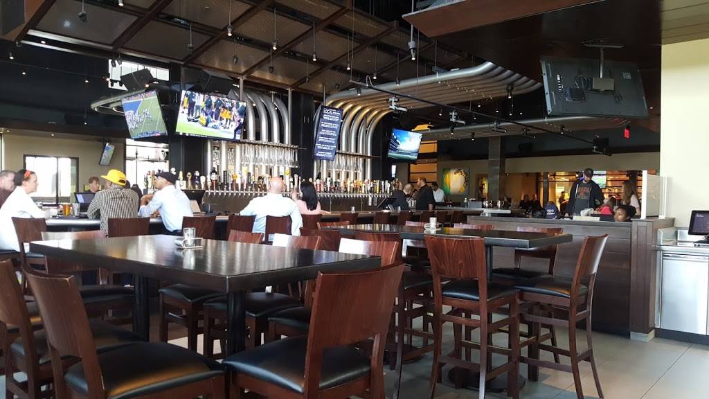 Yard House | restaurant | 160 Union St, Westlake, OH 44145, USA | 4408088403 OR +1 440-808-8403