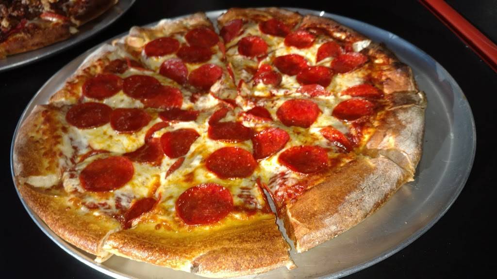 My Buddies Pizza | restaurant | 2503 E Lakeshore Dr # A, Lake Elsinore, CA 92530, USA | 9516746946 OR +1 951-674-6946