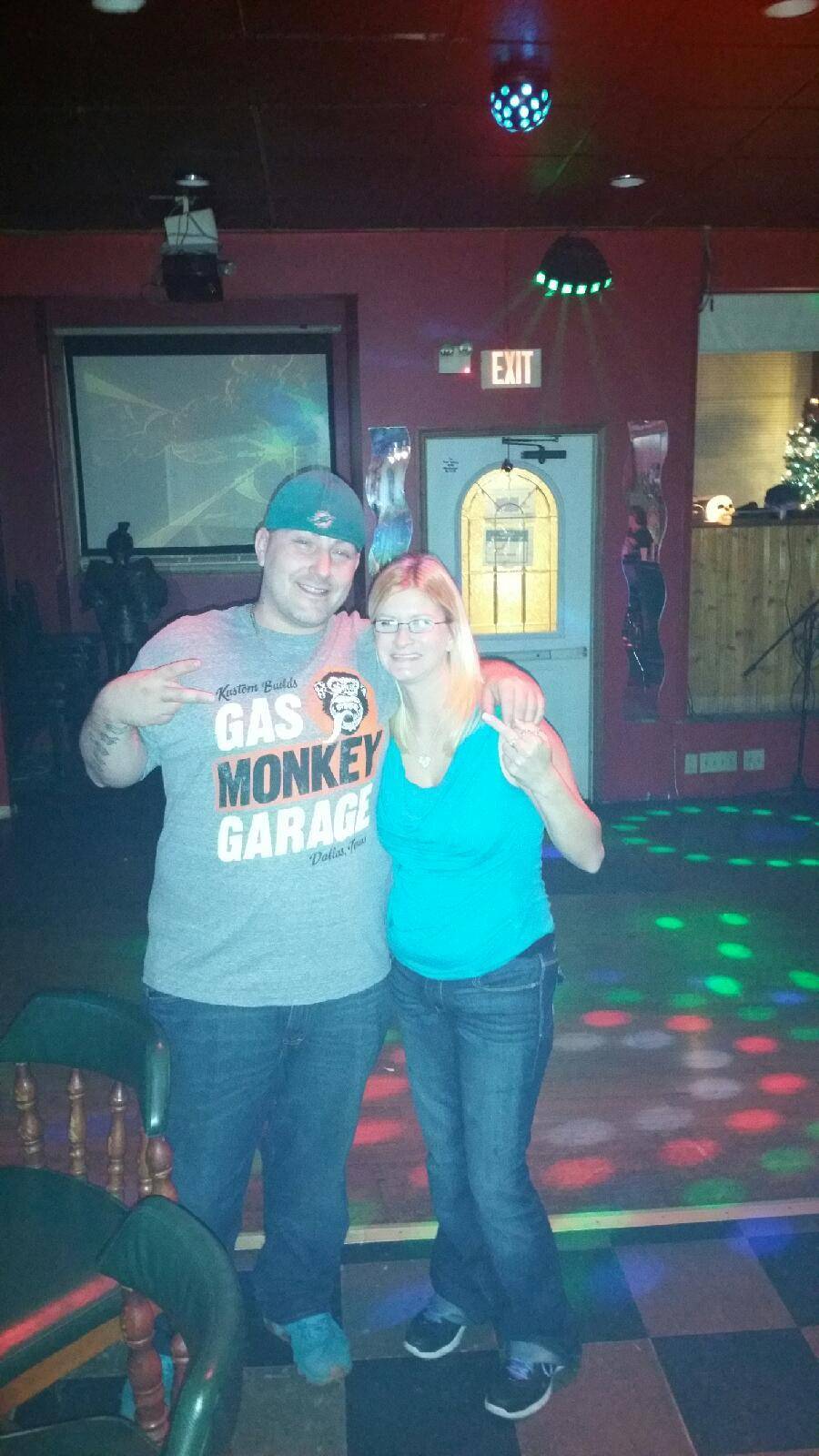 Ozzies | restaurant | 515 N Central Ave, Connersville, IN 47331, USA | 7658259980 OR +1 765-825-9980