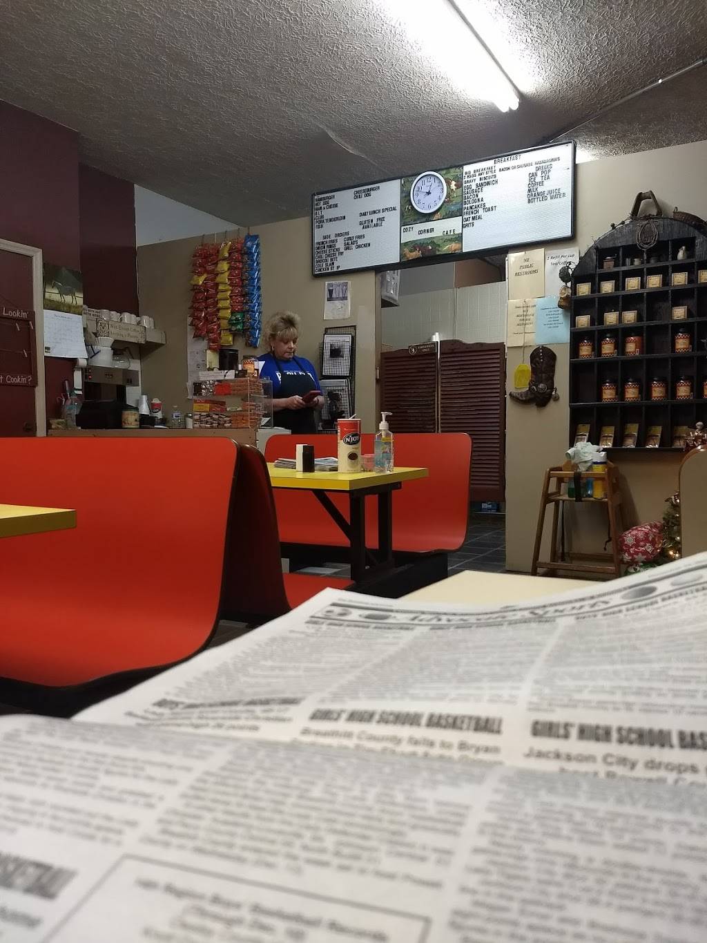 Cozy Corner Cafe | restaurant | 1134 Main St, Jackson, KY 41339, USA | 6066664160 OR +1 606-666-4160