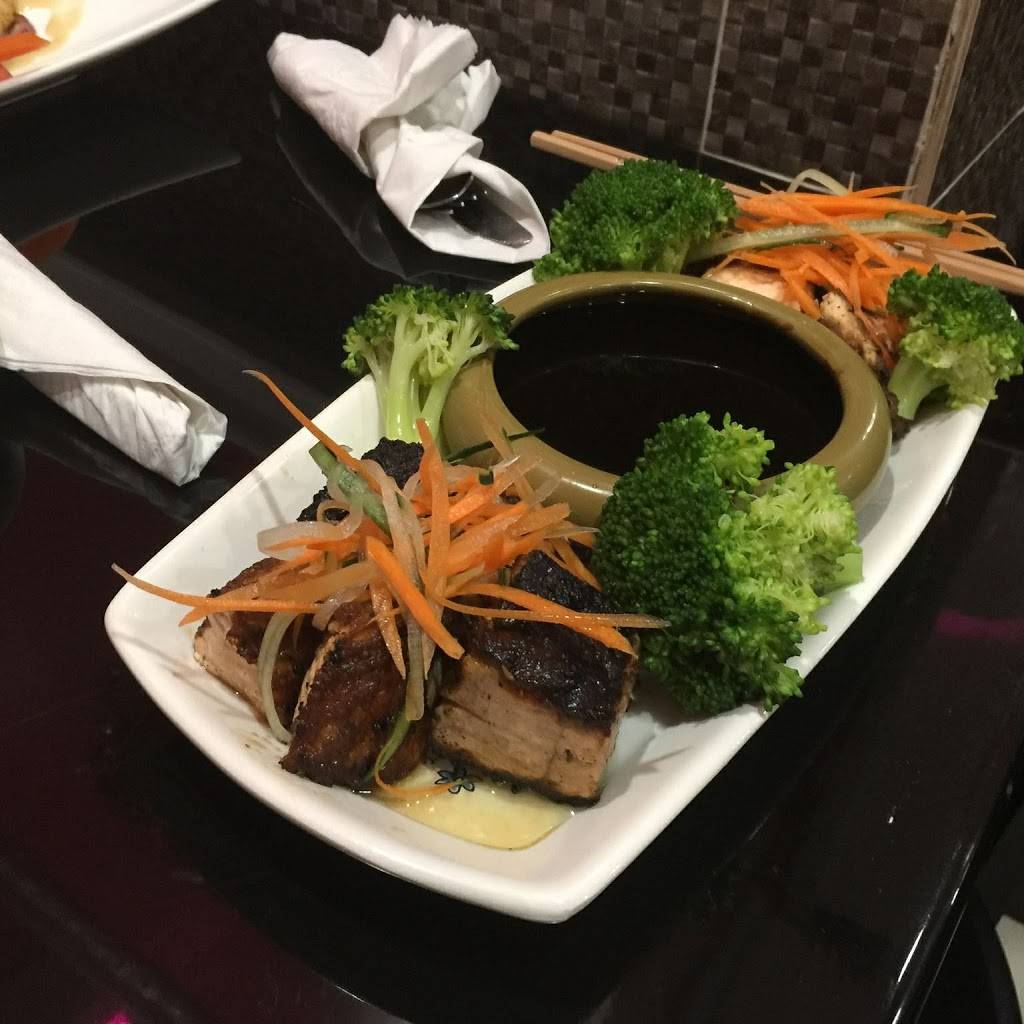 Club Valle | restaurant | 352 E Gun Hill Rd, Bronx, NY 10467, USA | 7187983755 OR +1 718-798-3755