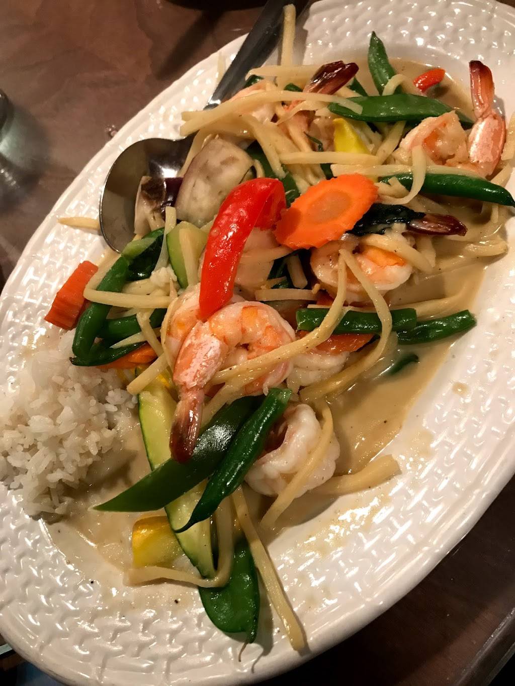 Thon Khao | restaurant | 427 Amherst St, Nashua, NH 03063, USA | 6038831161 OR +1 603-883-1161