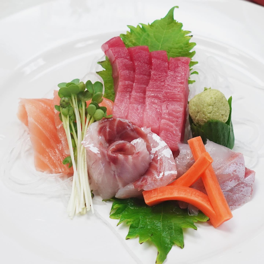 Sushi Lovers | restaurant | 109 S Palm Canyon Dr, Palm Springs, CA 92264, USA | 5852149149 OR +1 585-214-9149