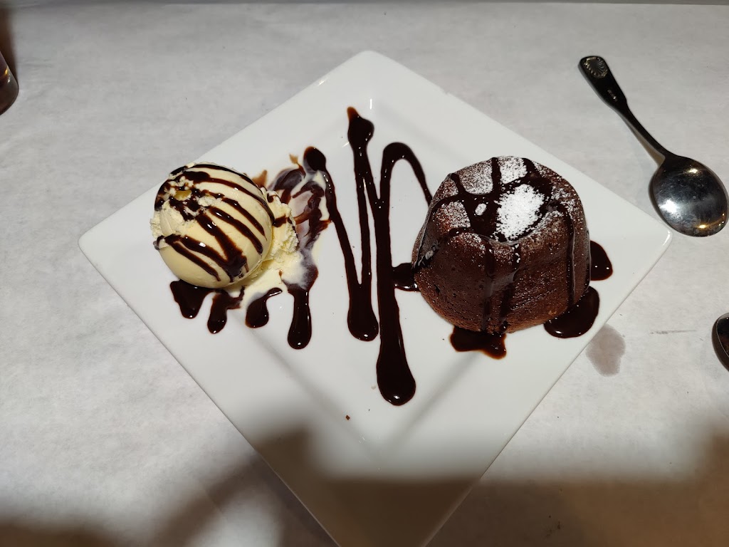 Bugsys Italian Cuisine Oakwood Square | restaurant | 2700 Easton St NE, Canton, OH 44721, USA | 2342152473 OR +1 234-215-2473