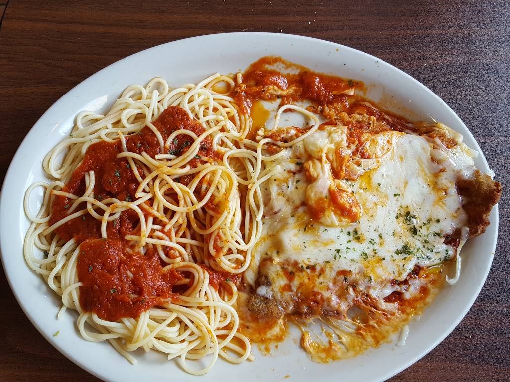 Lucas Italian Restaurant | restaurant | 932 Cycle Ln, South Hill, VA 23970, USA | 4344473211 OR +1 434-447-3211