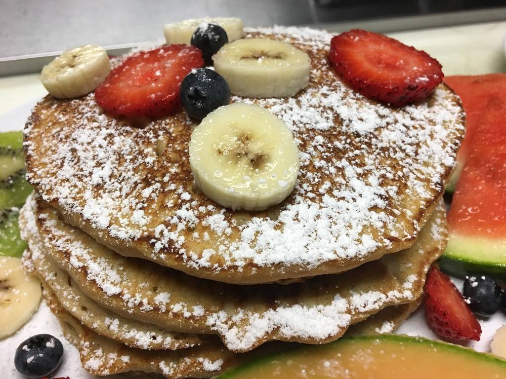 The Apron Cafe | cafe | 355 Gabreski Airport, Westhampton Beach, NY 11978, USA | 6316849996 OR +1 631-684-9996