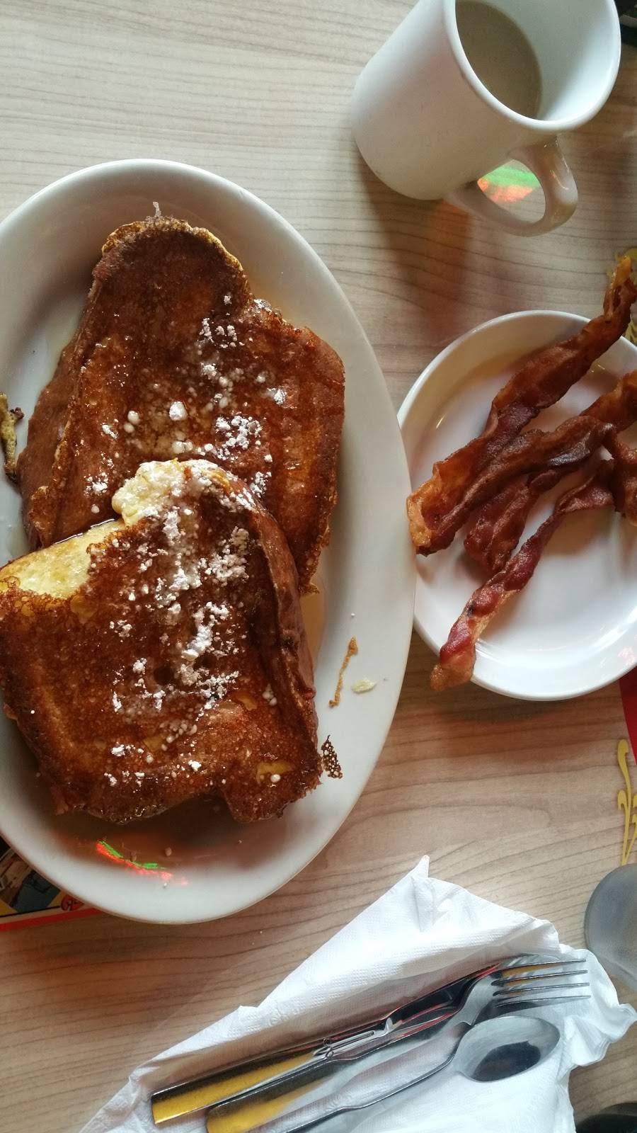 Old Hamlin Restaurant | restaurant | 122 W Ludington Ave, Ludington, MI 49431, USA | 2318434251 OR +1 231-843-4251