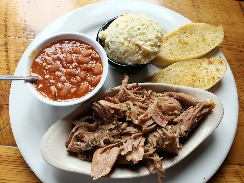 Griffs BBQ & Grill | restaurant | 304 Town Square Rd, Copperopolis, CA 95228, USA | 2097854745 OR +1 209-785-4745