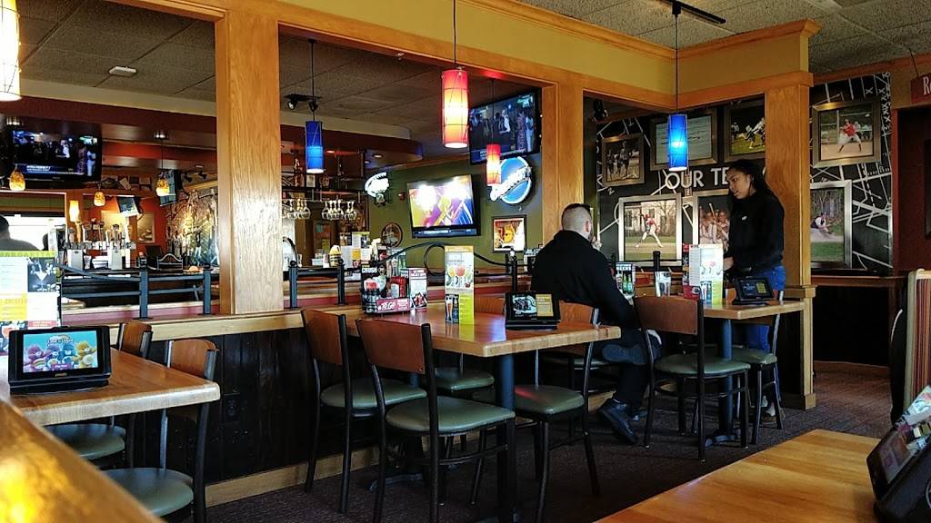 Applebees Grill + Bar | restaurant | 105 Highland Ave, Seekonk, MA 02771, USA | 5083366412 OR +1 508-336-6412