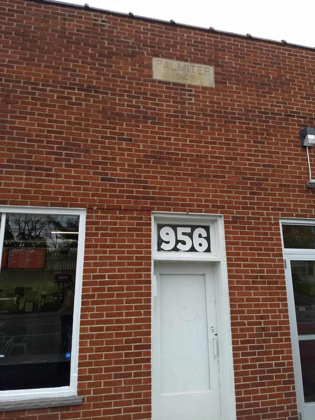 Pennfield Ice Cream & Coffee Shop | restaurant | 956 Capital Ave NE, Battle Creek, MI 49017, USA | 2692821398 OR +1 269-282-1398