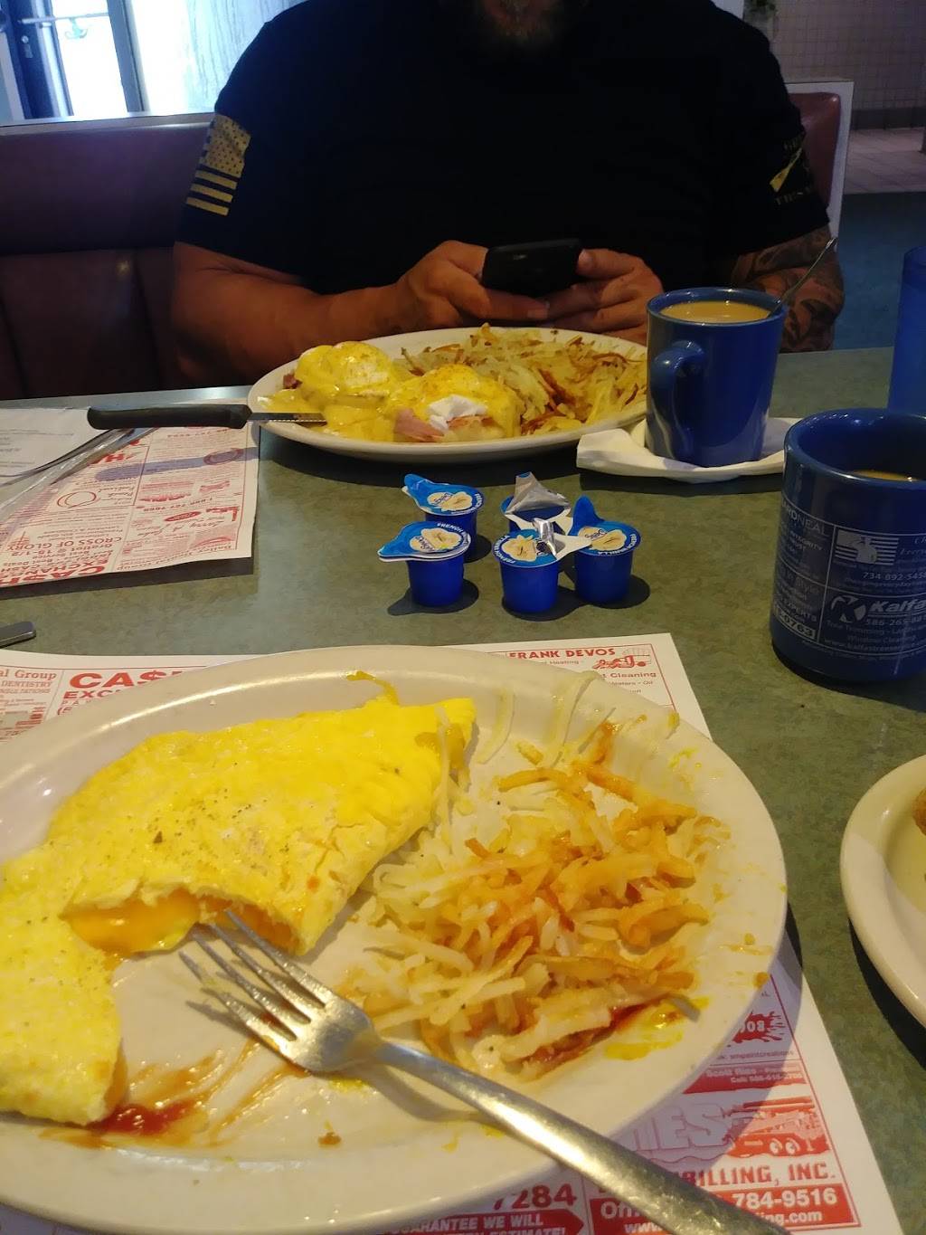 Great Lakes Family Dining | restaurant | 36830 Harper Ave, Clinton Twp, MI 48035, USA | 5867929950 OR +1 586-792-9950