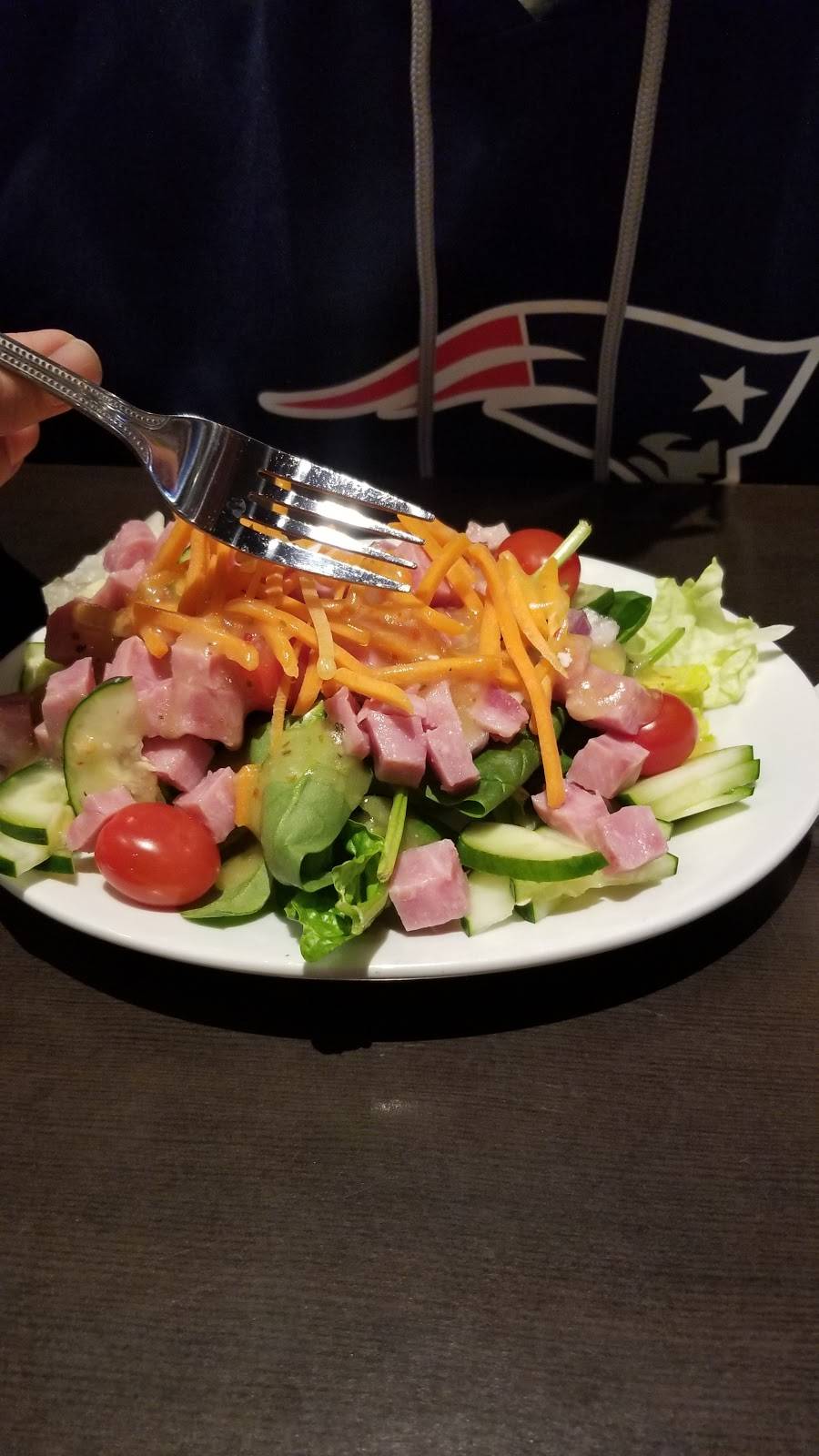 Ruby Tuesday | restaurant | 50 Holyoke St, Holyoke, MA 01040, USA | 4135320409 OR +1 413-532-0409