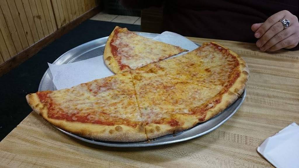 Wallingford Pizza House | meal delivery | 140 Center St, Wallingford, CT 06492, USA | 2032941000 OR +1 203-294-1000