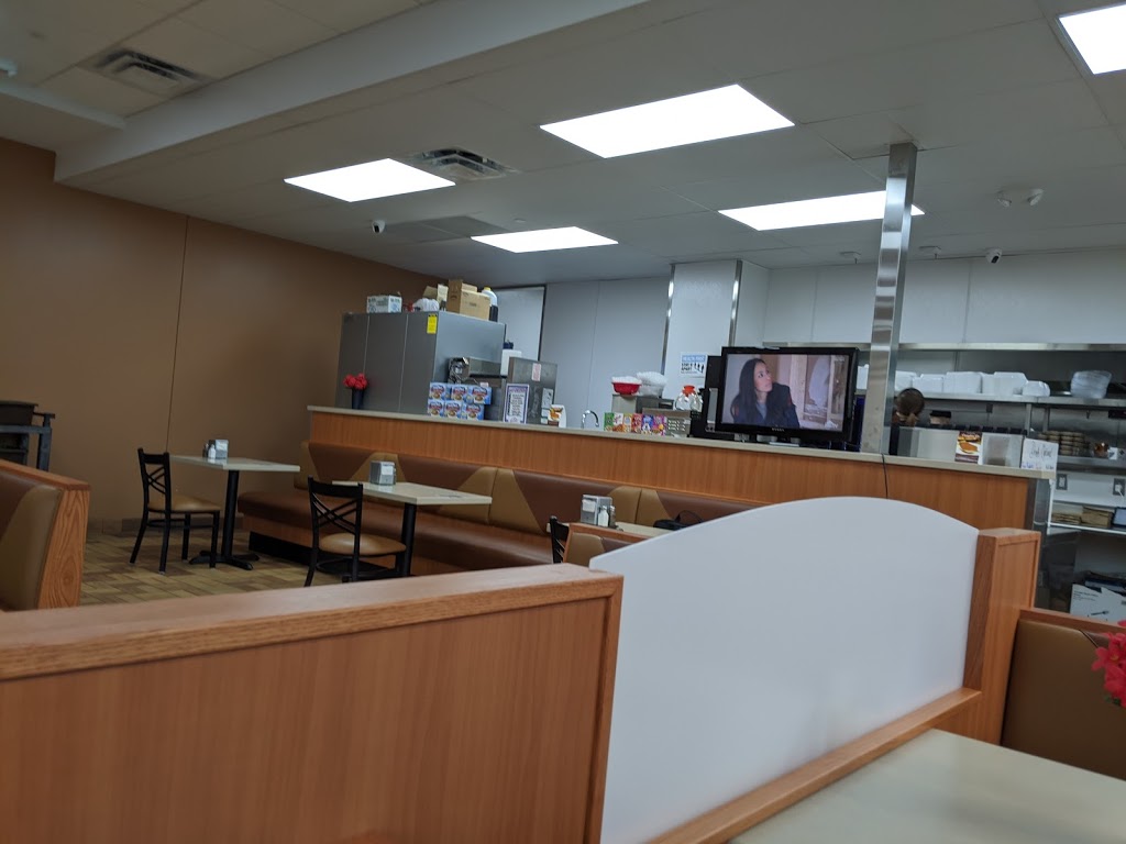 Leos Coney Island | restaurant | 5151 Anthony Wayne Dr, Detroit, MI 48202, USA | 3132513804 OR +1 313-251-3804