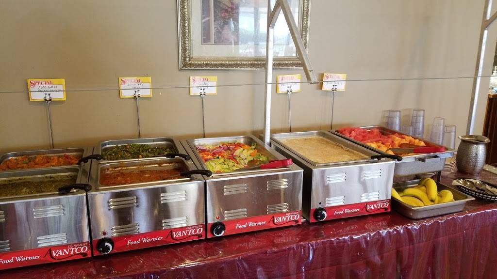 Laylas Kitchen | restaurant | 6152 Cleveland Ave, Columbus, OH 43231, USA | 6148825522 OR +1 614-882-5522