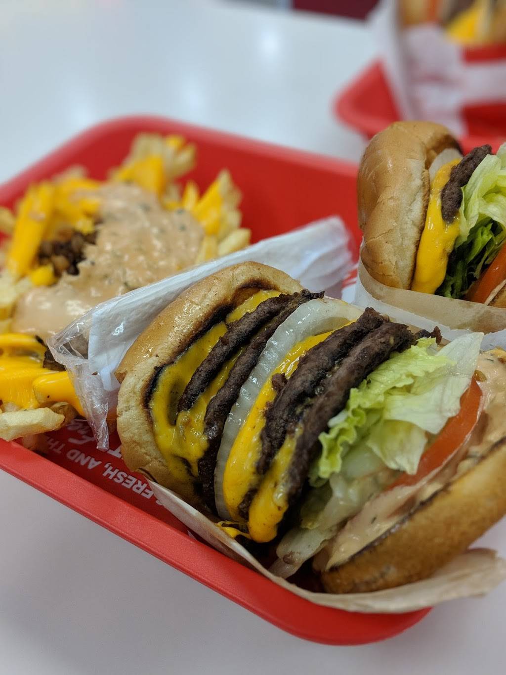 In-N-Out Burger | restaurant | 2305 Compton Ave, Corona, CA 92881, USA | 8007861000 OR +1 800-786-1000