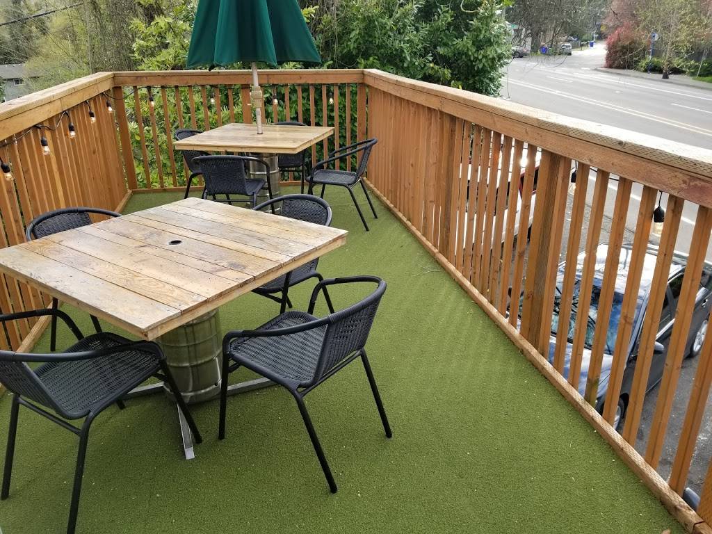 Boulevard Taphouse | restaurant | 7958 SW Barbur Blvd, Portland, OR 97219, USA | 5032459954 OR +1 503-245-9954