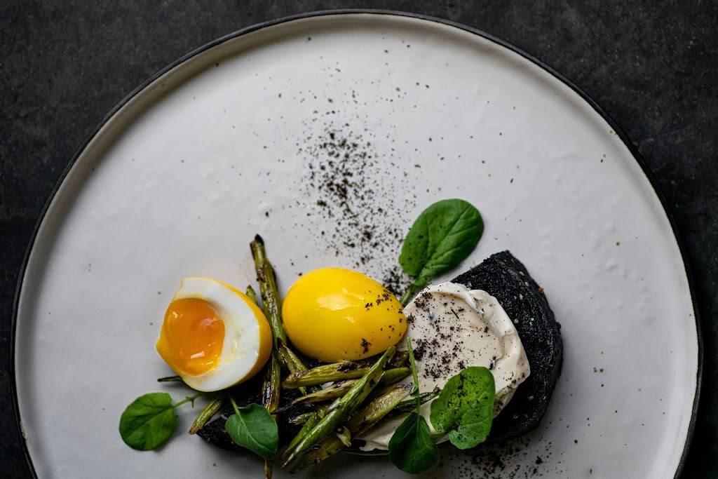 The Apis Hotel & Restaurant | restaurant | 614 56th St, Kenosha, WI 53140, USA | 2622207120 OR +1 262-220-7120