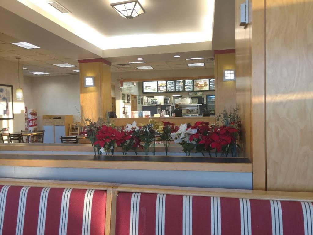 Arbys | restaurant | 6300 Lakeside Rd, Plano, IL 60545, USA | 6305528289 OR +1 630-552-8289