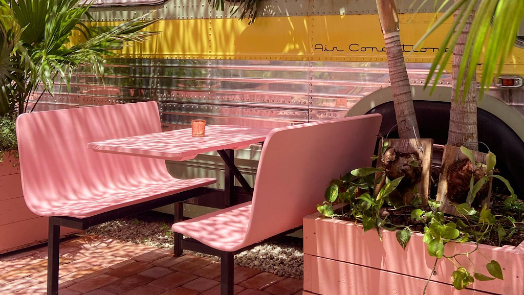 Casa Florida Miami | restaurant | 437 SW 2nd St, Miami, FL 33130, USA | 8336350006 OR +1 833-635-0006