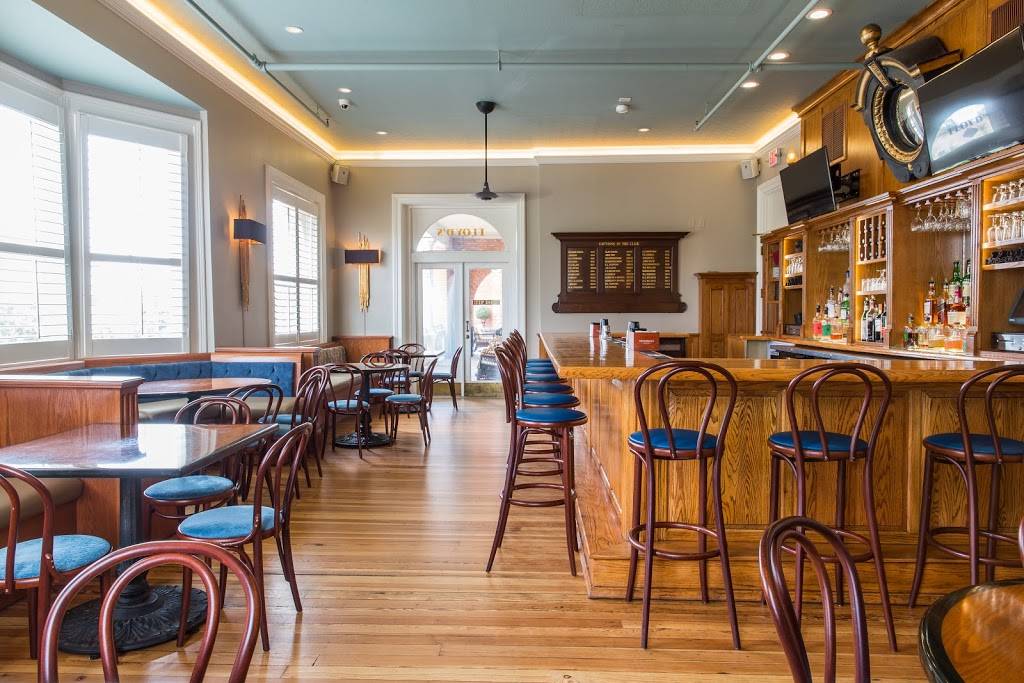 Floyds Pub | restaurant | 125 W Lamar St, Americus, GA 31709, USA | 2299241555 OR +1 229-924-1555