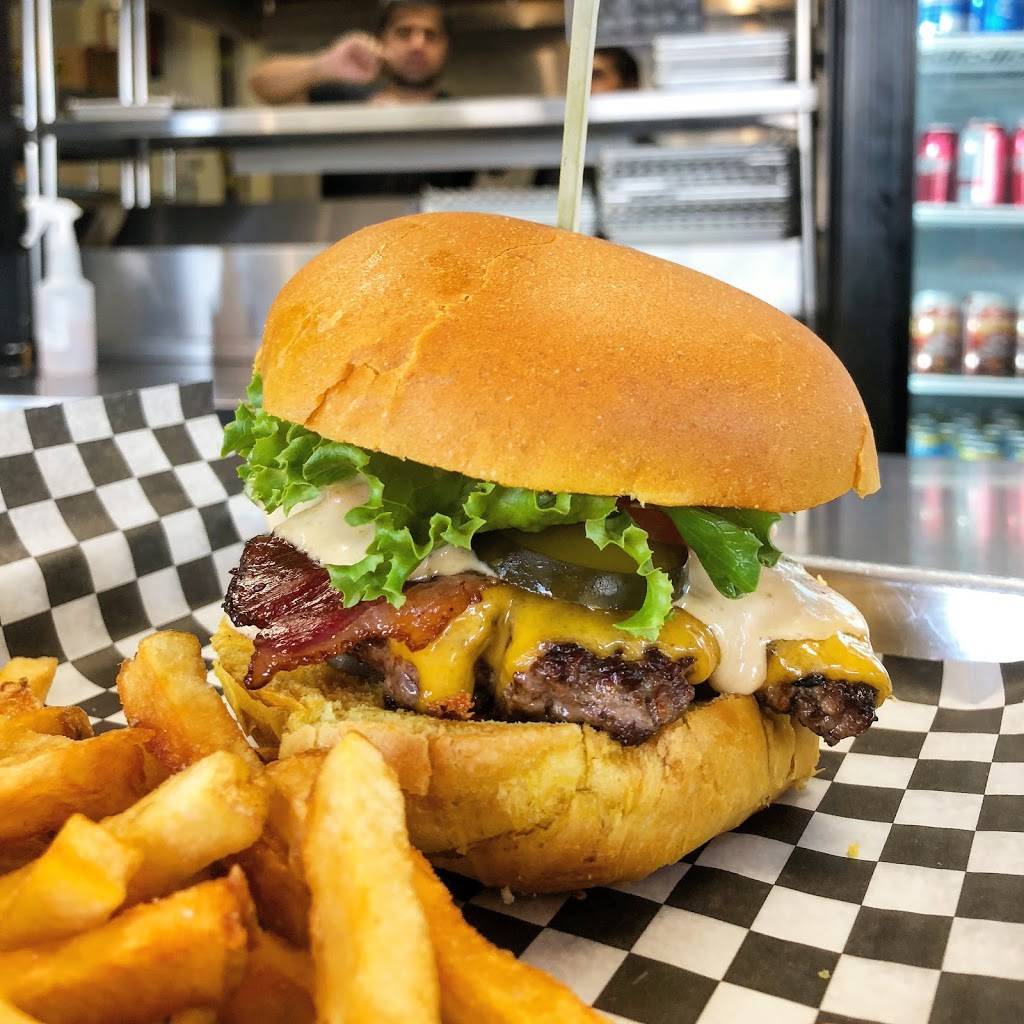 Top Gun Burger | restaurant | 2761 Markham Rd unit D31-32, Scarborough, ON M1X 0A4, Canada | 6473447883 OR +1 647-344-7883