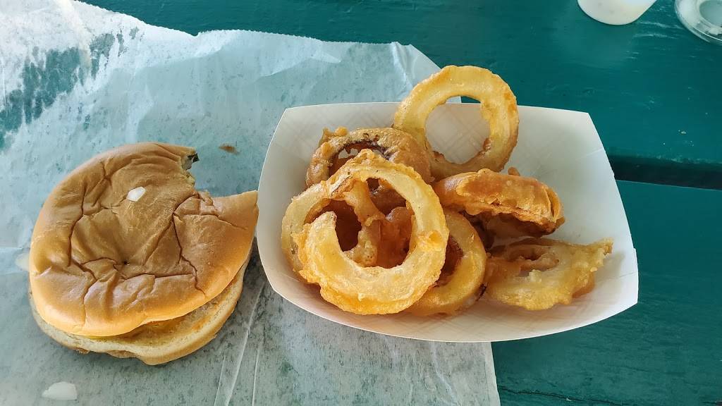 Leftys Drive In | restaurant | 9505 Port Austin Rd, Bay Port, MI 48720, USA | 9896569950 OR +1 989-656-9950