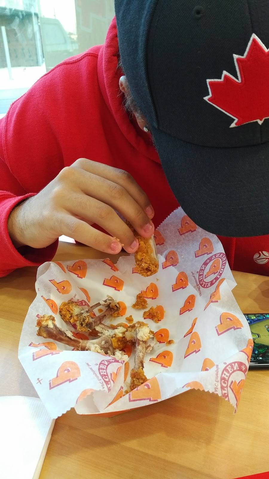 Popeyes | restaurant | 820 Kingston Rd, Pickering, ON L1V 1A9, Canada | 9054203500 OR +1 905-420-3500