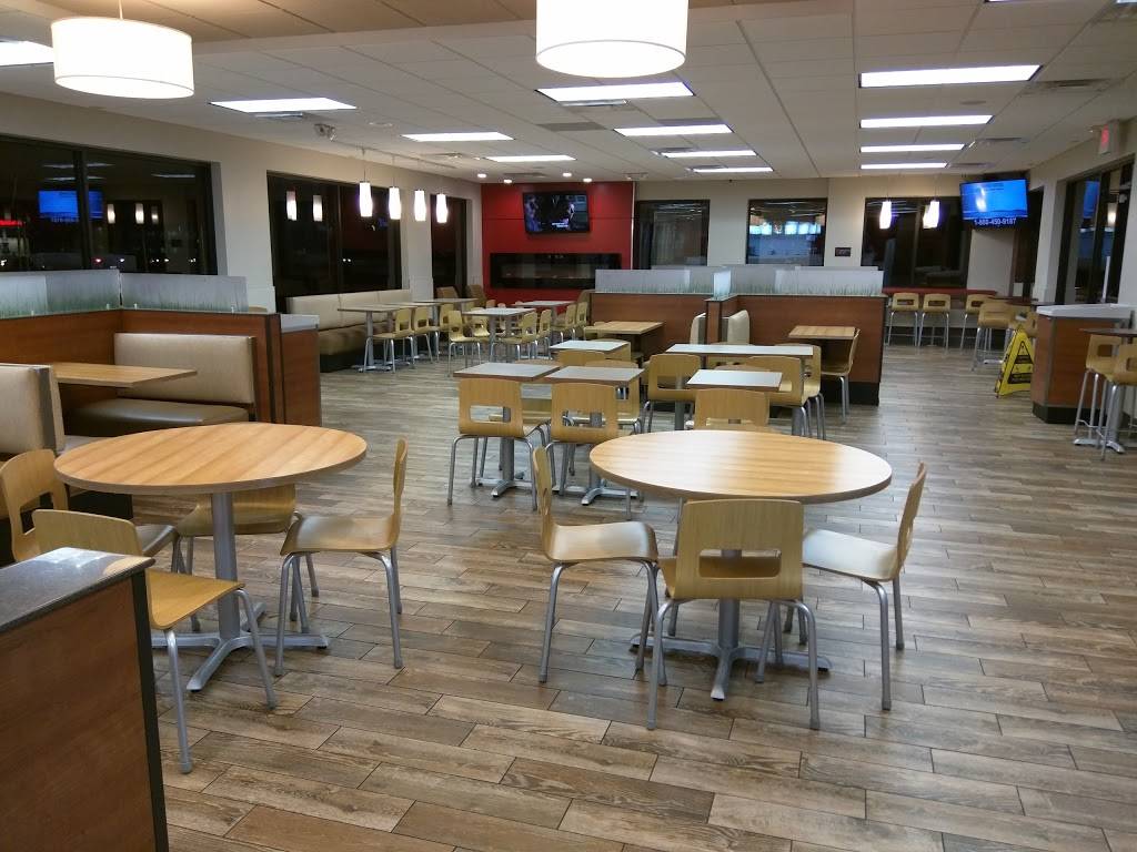 Wendys | restaurant | 11251 University Blvd, Orlando, FL 32817, USA | 4076718511 OR +1 407-671-8511