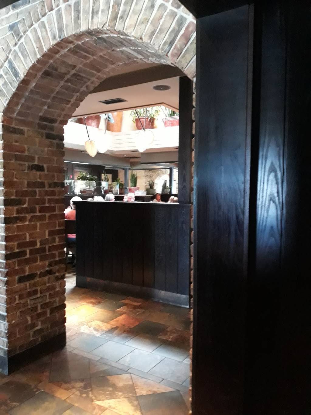 Cheddars Scratch Kitchen | restaurant | 4675 S Bass Pro Dr, Independence, MO 64055, USA | 8167955520 OR +1 816-795-5520