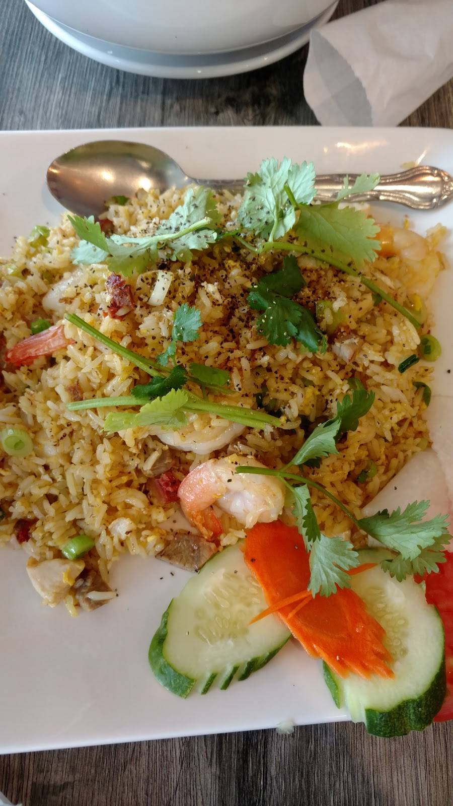 Pho Ngon | restaurant | 5810 Kingstowne Center, Alexandria, VA 22315, USA | 5712579205 OR +1 571-257-9205