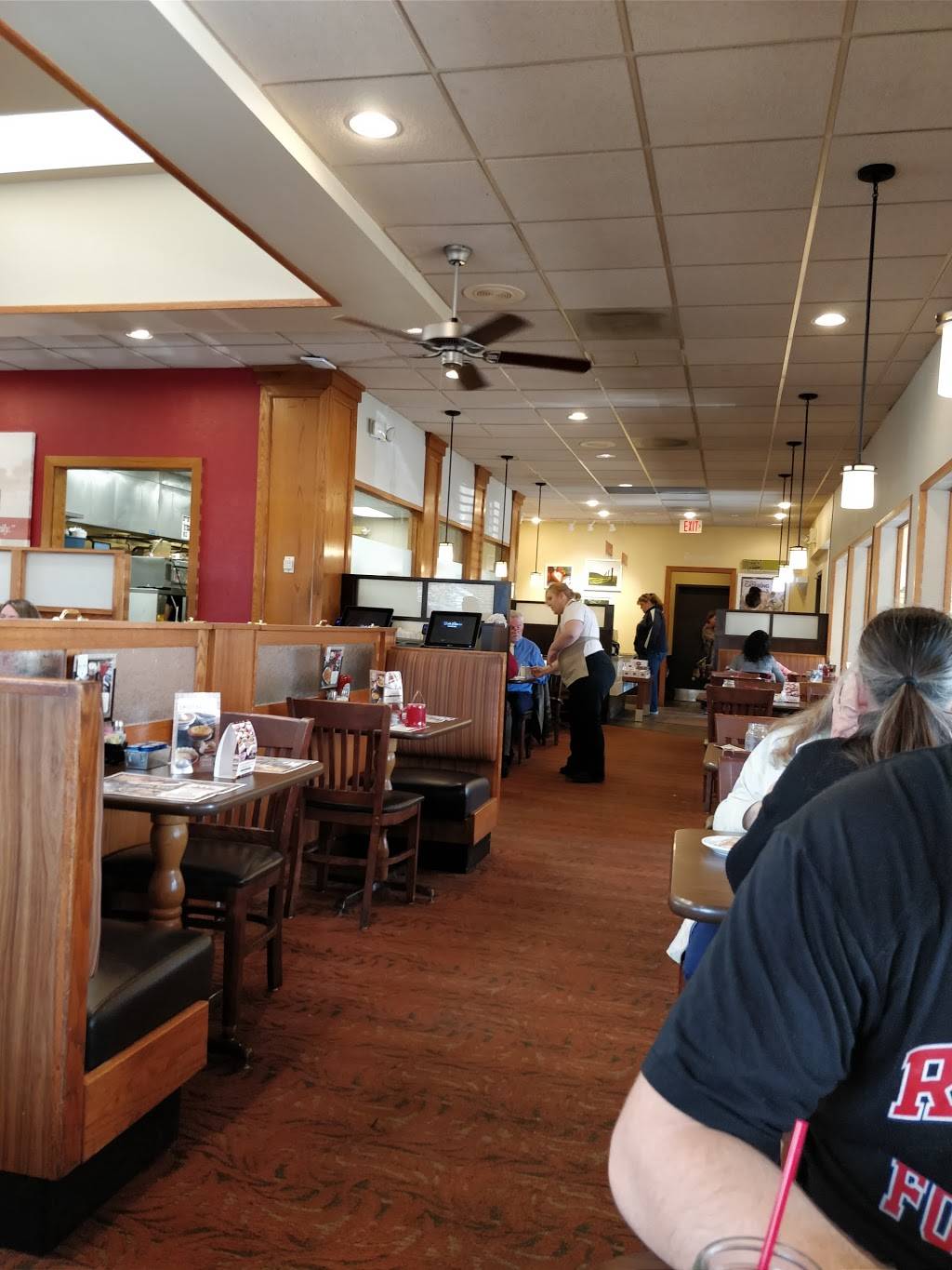 Bob Evans | restaurant | 1111 N County Line St, Fostoria, OH 44830, USA | 4194359585 OR +1 419-435-9585