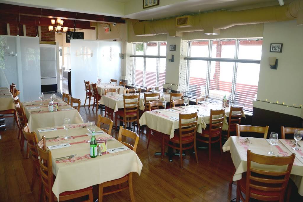 Restaurant Mangiamo | restaurant | 771 Montée de St Sulpice, LAssomption, QC J5W 2T5, Canada | 4505890101 OR +1 450-589-0101