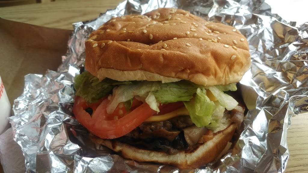 Five Guys | meal takeaway | 75 Reaville Ave, Flemington, NJ 08822, USA | 9082370783 OR +1 908-237-0783